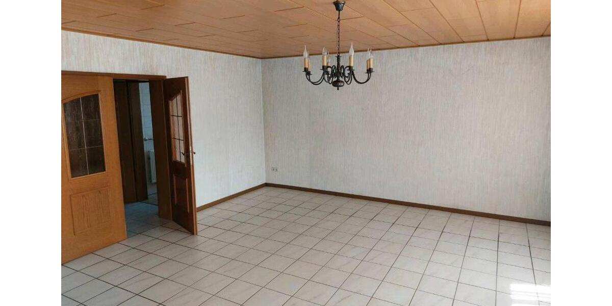 Erdgeschoßwohnung Selm - 6 Zimmer, 137 m&sup2;, 1.200&euro; | Angebot:26013816