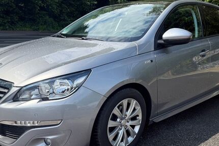 Peugeot 308 76.100 km 8.800 &euro; Castrop-Rauxel 44577