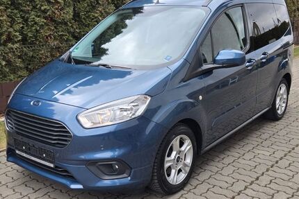 Ford Tourneo Courier 63.000 km 10.990 &euro; Hünxe 46569
