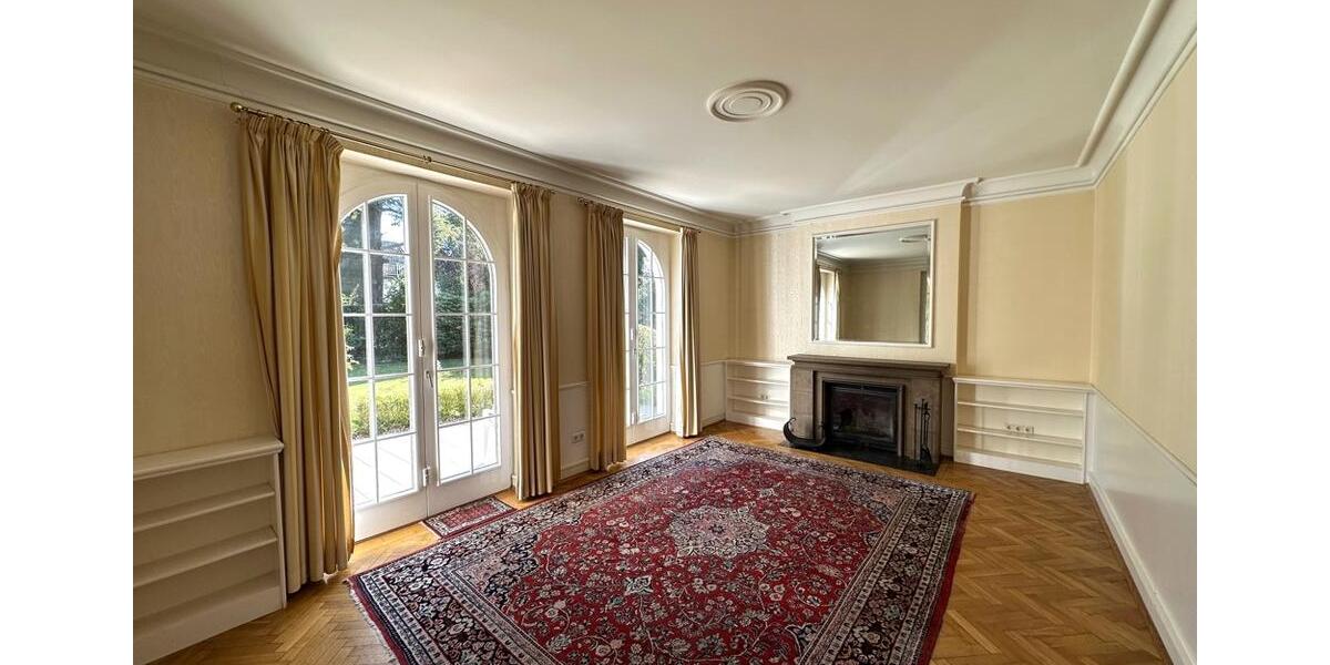 Villa Gelsenkirchen Buer - 12 Zimmer, 310 m&sup2;, 3.200&euro; | Angebot:22985202