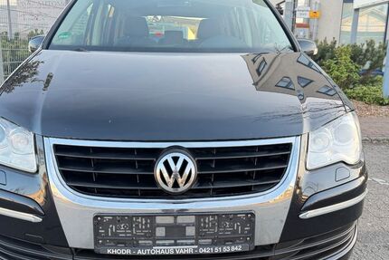 VW Touran 217.000 km 3.499 &euro; Oberhausen 46047