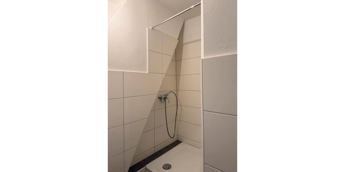 Dachgeschoßwohnung Mülheim an der Ruhr - 1 Zimmer, 30 m&sup2;, 375&euro; | Angebot:25420306