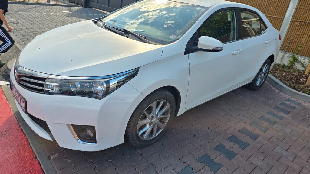 Toyota Corolla 63.700 km 12.990 &euro; Oberhausen 46119
