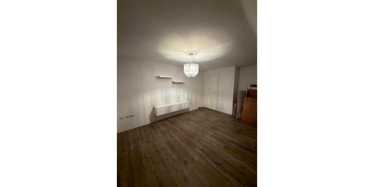 Dachgeschoßwohnung Essen Stadtbezirk VI - 3.5 Zimmer, 72 m&sup2;, 1.023&euro; | Angebot:25640158