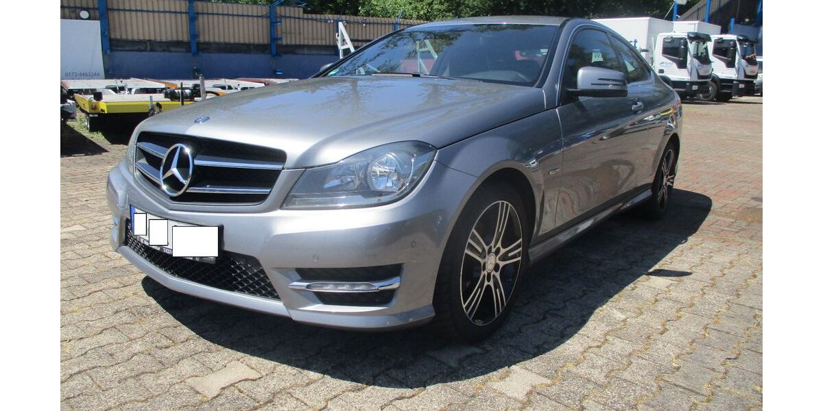Mercedes-Benz C 180 146.973 km 11.900 &euro; Bottrop 46238