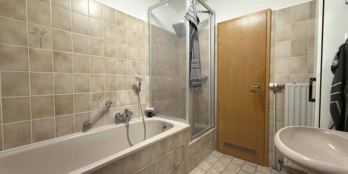 Etagenwohnung Oberhausen Schmachtendorf - 2 Zimmer, 75 m&sup2;, 675&euro; | Angebot:26754009