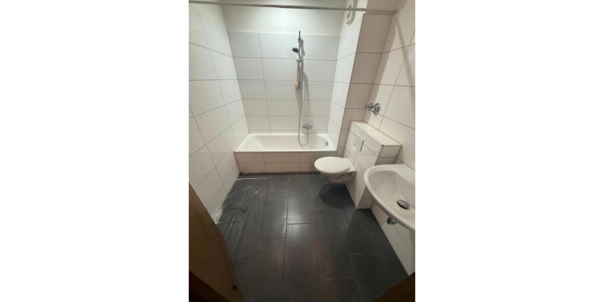 Erdgeschoßwohnung Bochum Bochum-Mitte - 3 Zimmer, 90 m&sup2;, 900&euro; | Angebot:26676306