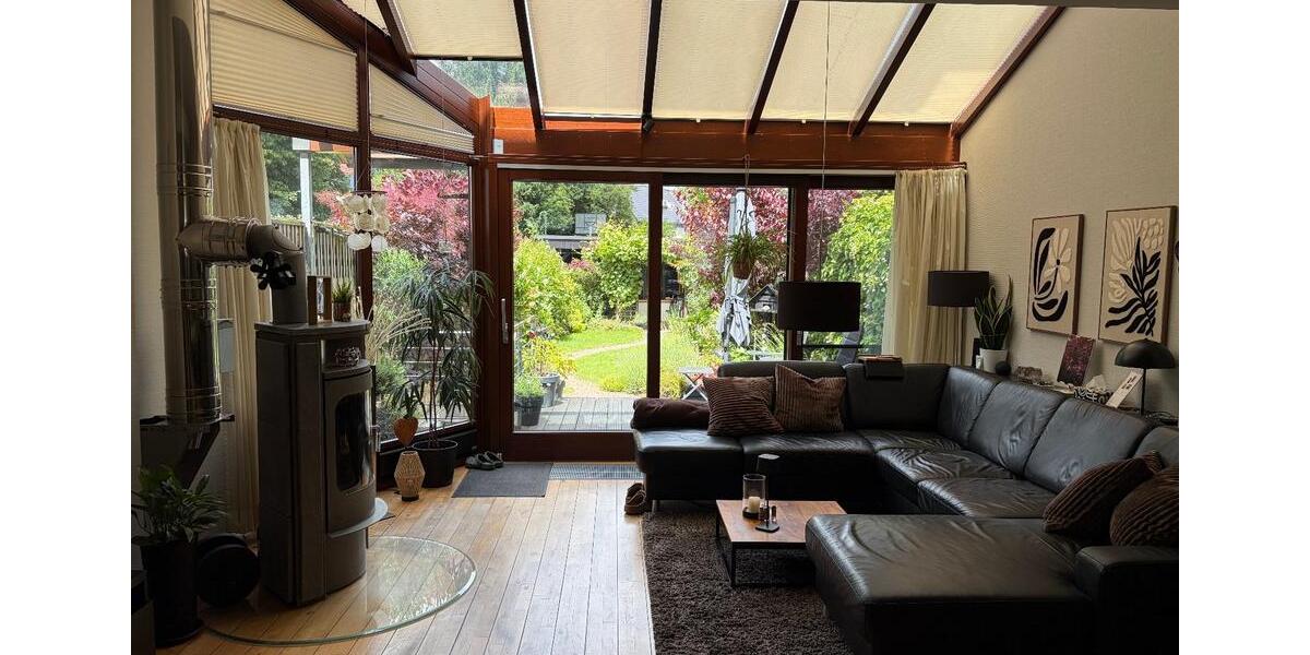 Reihenhaus Essen Huttrop - 3 Zimmer, 123 m&sup2;, 1.800&euro; | Angebot:27615081