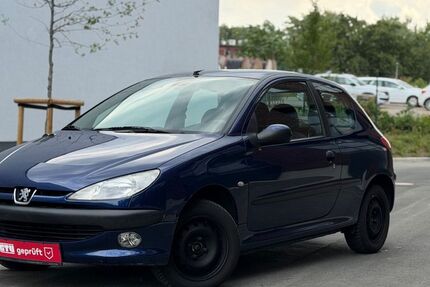 Peugeot 206 123.357 km 2.500 &euro; Essen 45145
