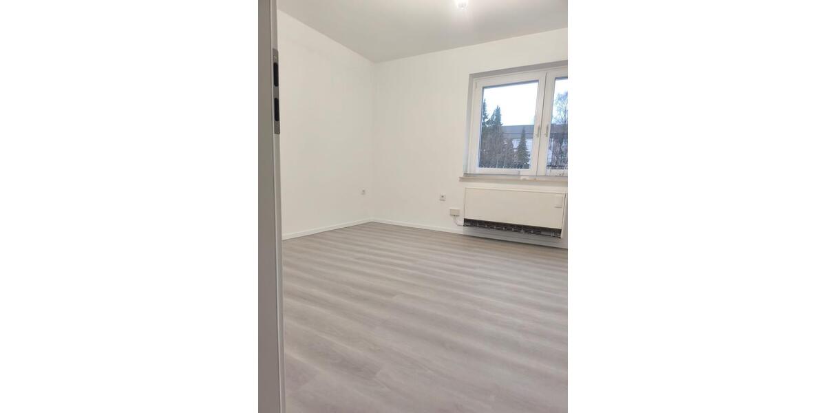 Etagenwohnung Essen Stadtbezirk III - 2 Zimmer, 61 m&sup2;, 680&euro; | Angebot:25790443