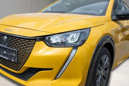 Peugeot 208 32.189 km 15.590 &euro; Dortmund 44263