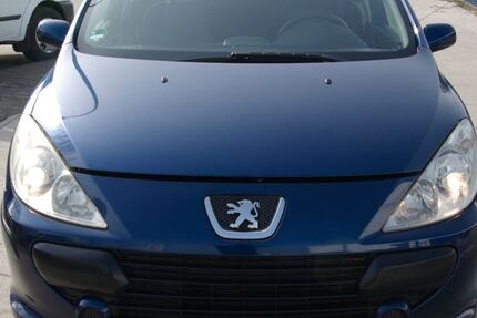 Peugeot 307 150.000 km 1.990 &euro; Bottrop 46242