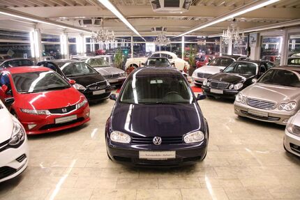 VW Golf 135.000 km 3.150 &euro; Essen 45356