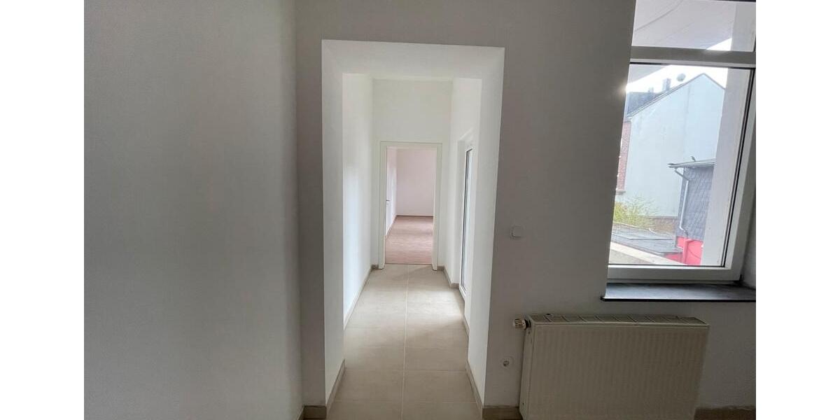 Etagenwohnung Mülheim an der Ruhr - 3 Zimmer, 100 m&sup2;, 1.300&euro; | Angebot:25990093