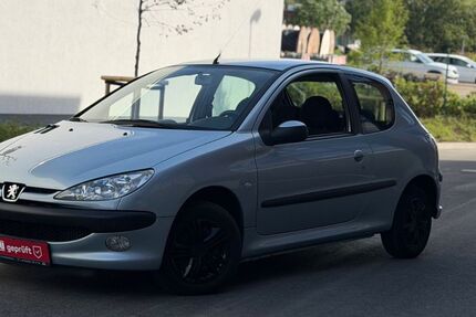 Peugeot 206 134.727 km 2.000 &euro; Essen 45145