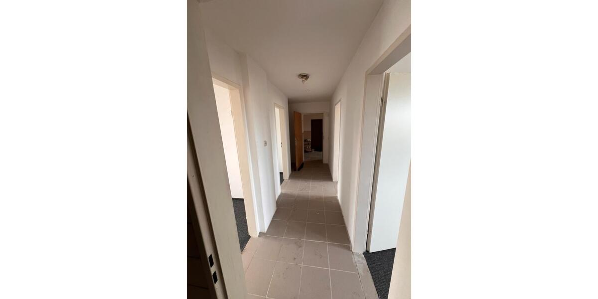 Dachgeschoßwohnung Gelsenkirchen Ückendorf - 3 Zimmer, 80 m&sup2;, 600&euro; | Angebot:26613530