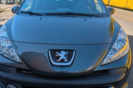 Peugeot 207 100.000 km 3.300 &euro; Essen 45359