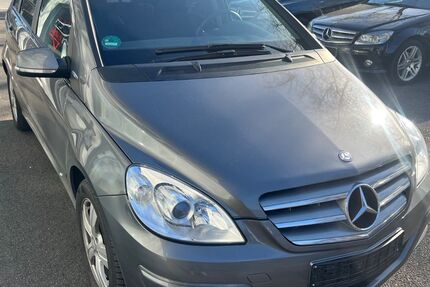 Mercedes-Benz B 180 60.000 km 7.499 &euro; Recklinghausen 45663