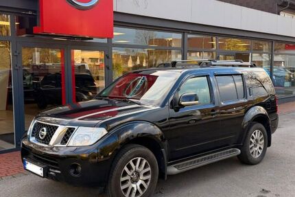 Nissan Pathfinder 250.000 km 9.900 &euro; Essen 45356