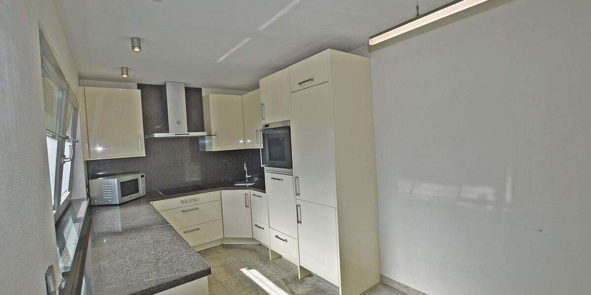 Etagenwohnung Essen Bredeney - 4 Zimmer, 154 m&sup2;, 750.000&euro; | Angebot:25696393