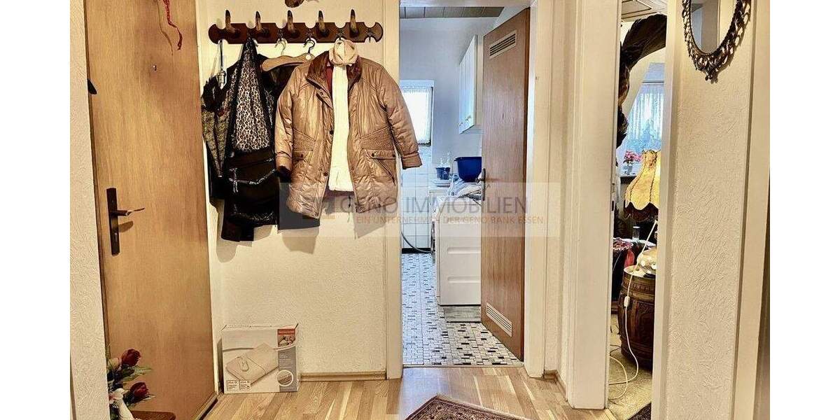 Etagenwohnung Essen / Bergerhausen Bergerhausen - 2 Zimmer, 61 m&sup2;, 125.000&euro; | Angebot:25780340