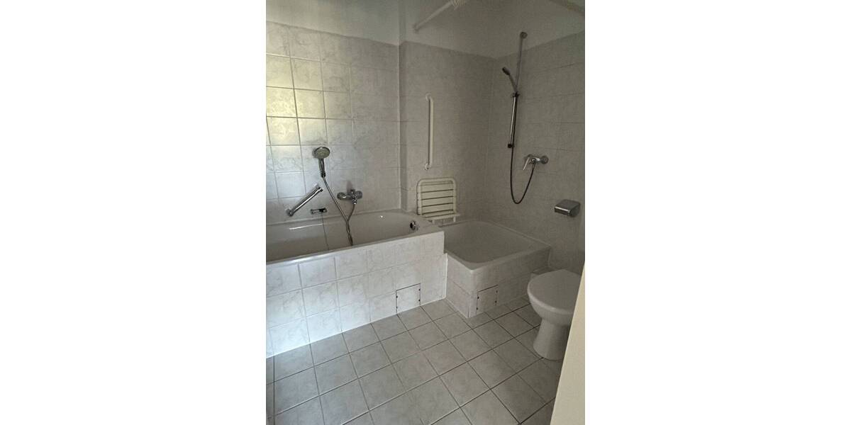 Etagenwohnung Bochum / Bochum Innenstadt - 2 Zimmer, 64 m&sup2;, 530&euro; | Angebot:26685241