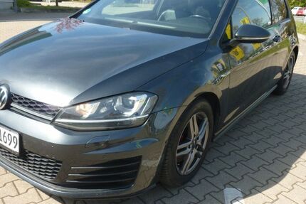 VW Golf 198.000 km 9.985 &euro; Essen 45144