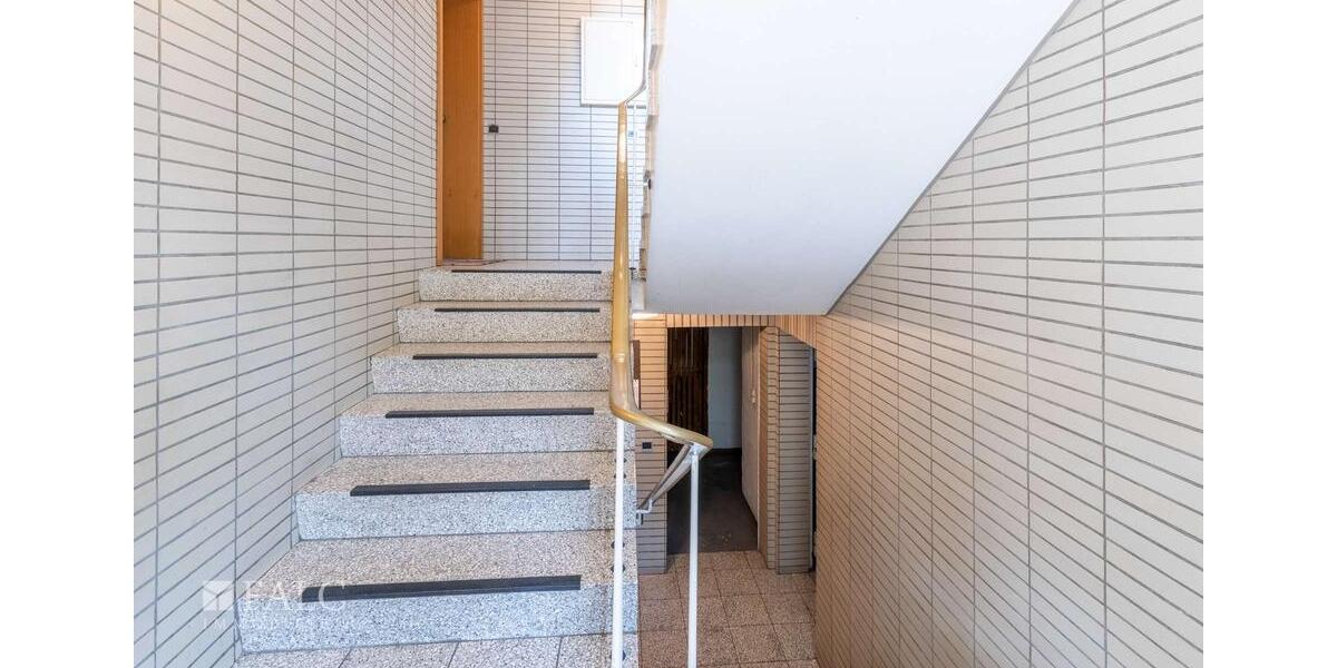 Dachgeschoßwohnung Essen Stadtbezirk II - 2.5 Zimmer, 51 m&sup2;, 510&euro; | Angebot:24676783