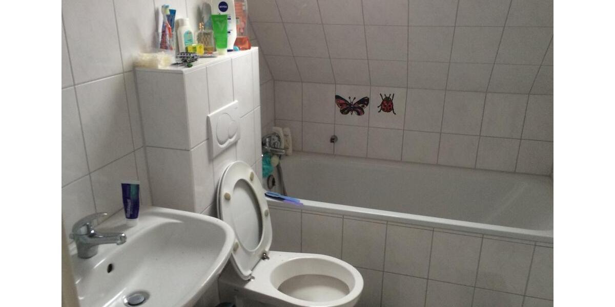 Dachgeschoßwohnung Gelsenkirchen Gelsenkirchen-Mitte - 4 Zimmer, 52 m&sup2;, 65.000&euro; | Angebot:27623600