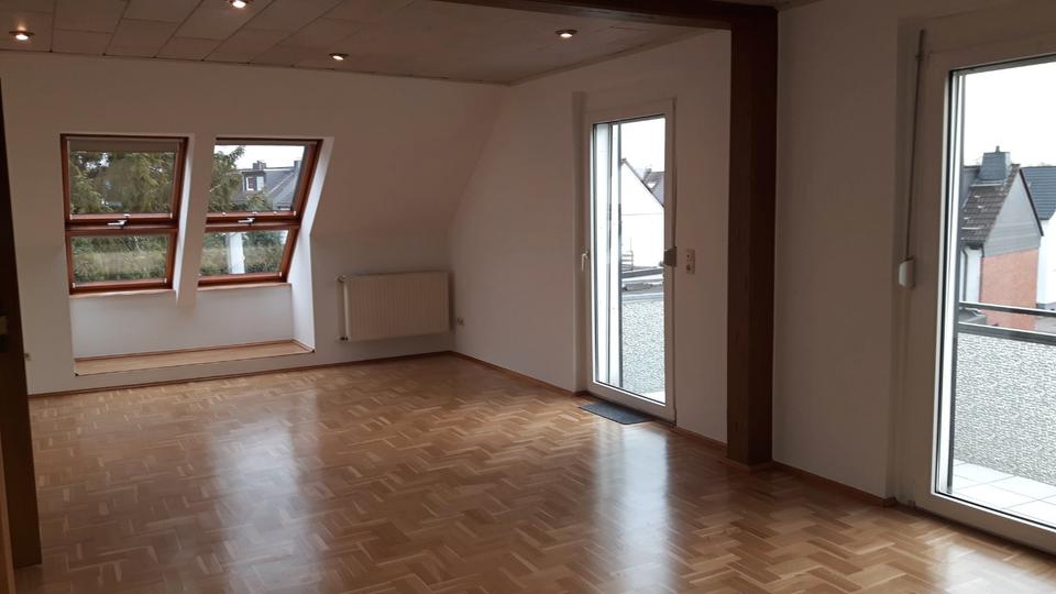 Dachgeschoßwohnung Castrop-Rauxel Deinighausen - 3 Zimmer, 90 m&sup2;, 700&euro; | Angebot:26024248