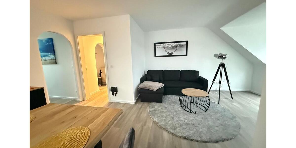 Dachgeschoßwohnung Essen Stadtbezirk III - 2 Zimmer, 53 m&sup2;, 1.480&euro; | Angebot:25247983
