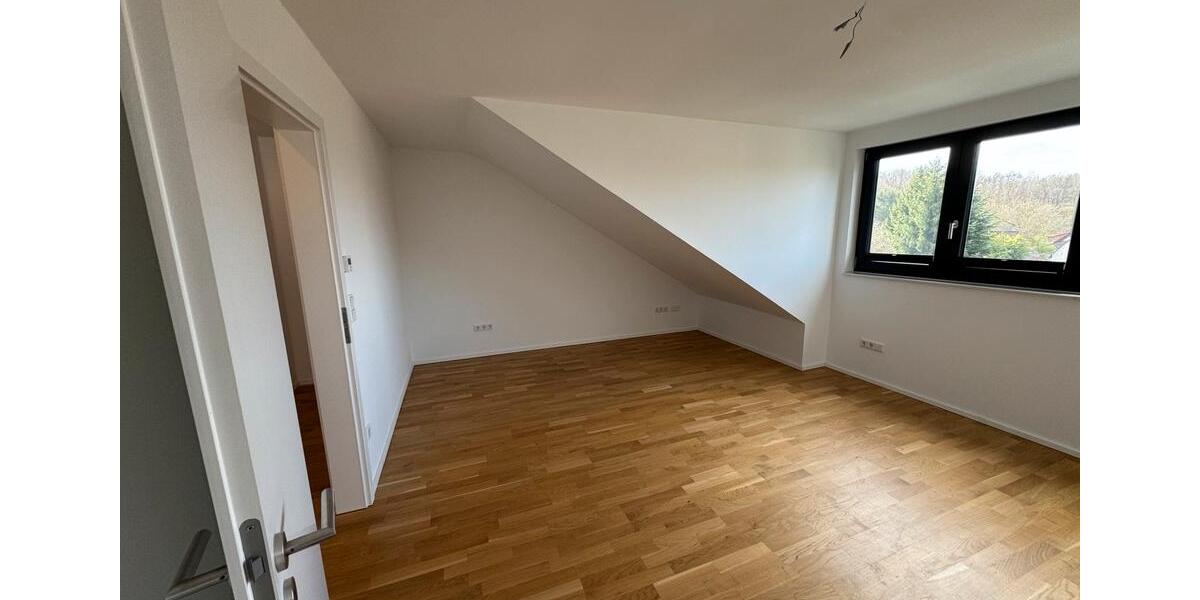 Dachgeschoßwohnung Dortmund Hörde - 2.5 Zimmer, 82 m&sup2;, 984&euro; | Angebot:25974943
