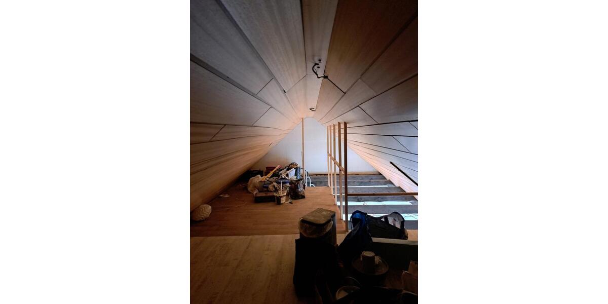 Dachgeschoßwohnung Essen Stadtbezirk IV - 2 Zimmer, 59 m&sup2;, 620&euro; | Angebot:26021462