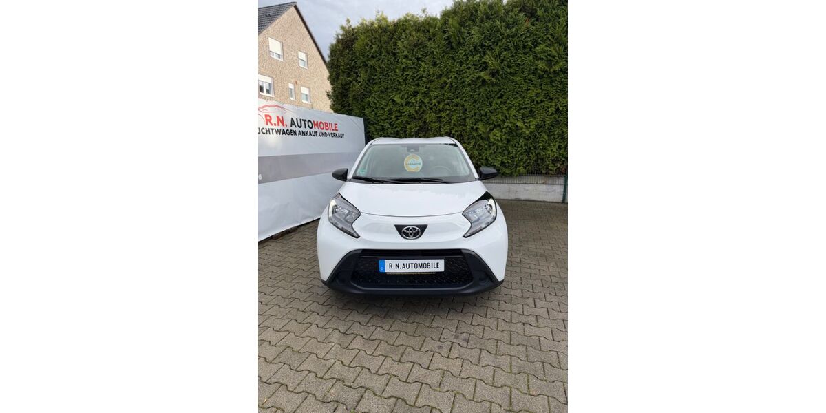 Toyota Aygo (X) 83.943 km 9.900 &euro; Dortmund 44388