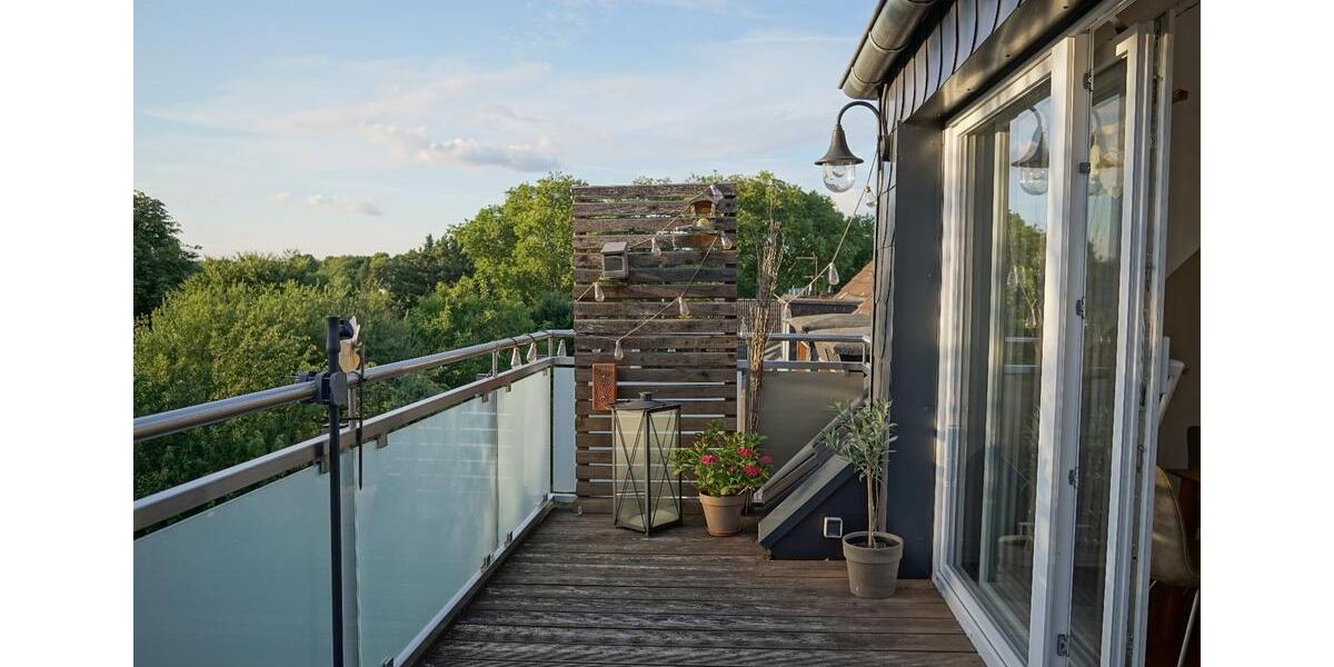 Dachgeschoßwohnung Essen Stadtbezirk II - 4 Zimmer, 95 m&sup2;, 379.000&euro; | Angebot:25960748