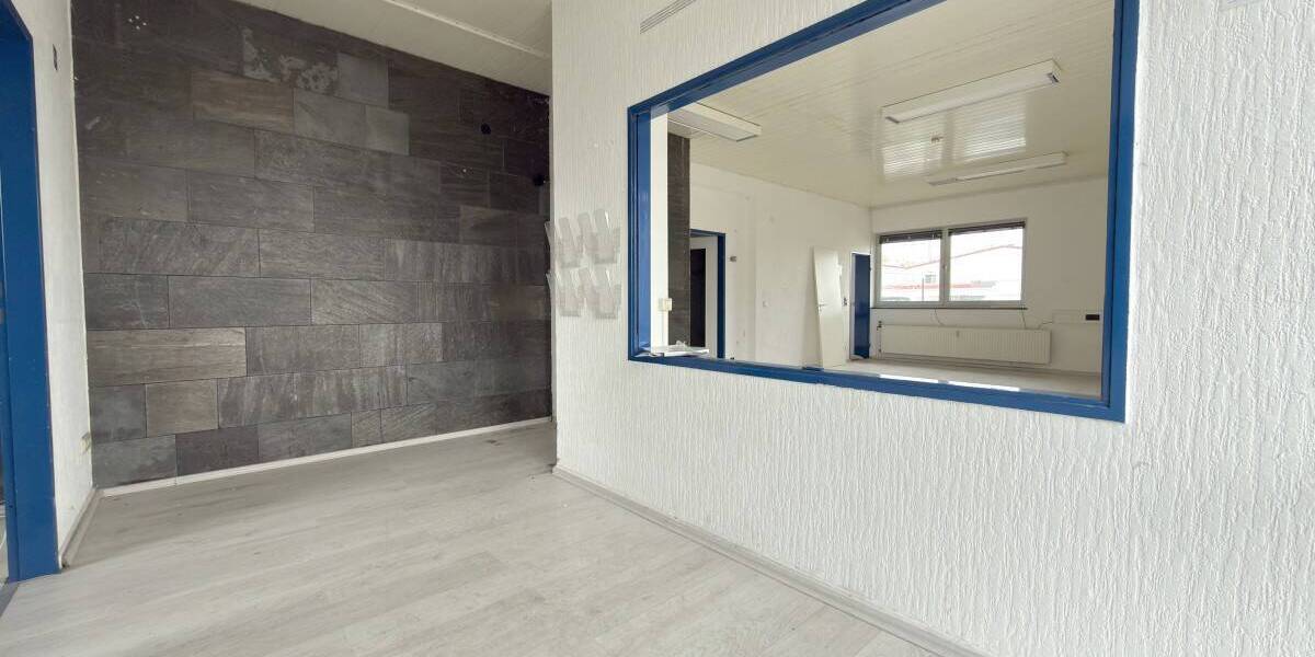 Gewerbeobjekt Oberhausen Lirich-Nord - 4 Zimmer, 995&euro; | Angebot:26572489