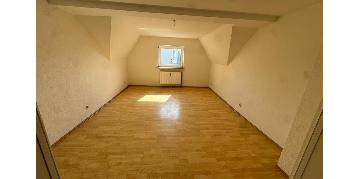 Dachgeschoßwohnung Gelsenkirchen Gelsenkirchen-West - 3.5 Zimmer, 85 m&sup2;, 515&euro; | Angebot:25918028