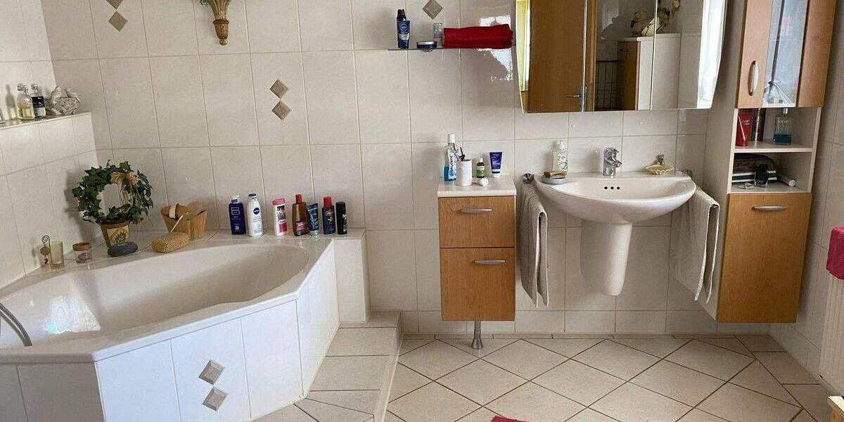 Doppelhaushälfte Essen Kupferdreh - 6 Zimmer, 215 m&sup2;, 670.000&euro; | Angebot:25724207