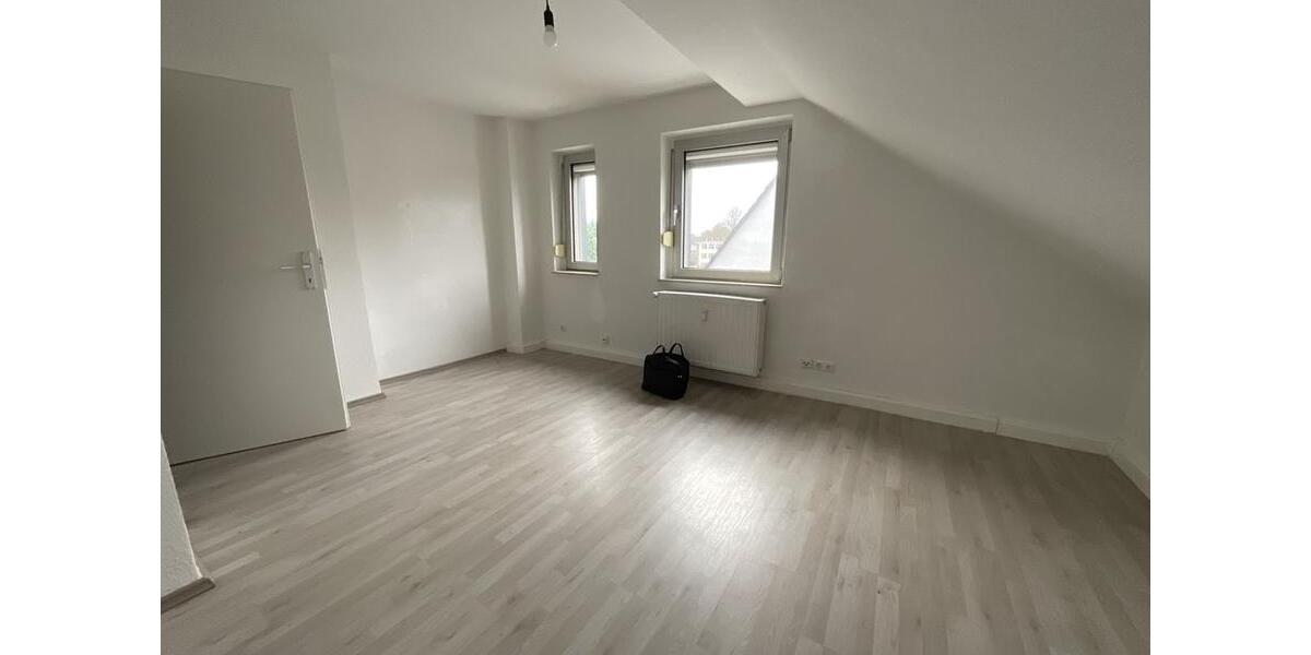 Dachgeschoßwohnung Essen Stadtbezirk IV - 2 Zimmer, 48 m&sup2;, 409&euro; | Angebot:25463389