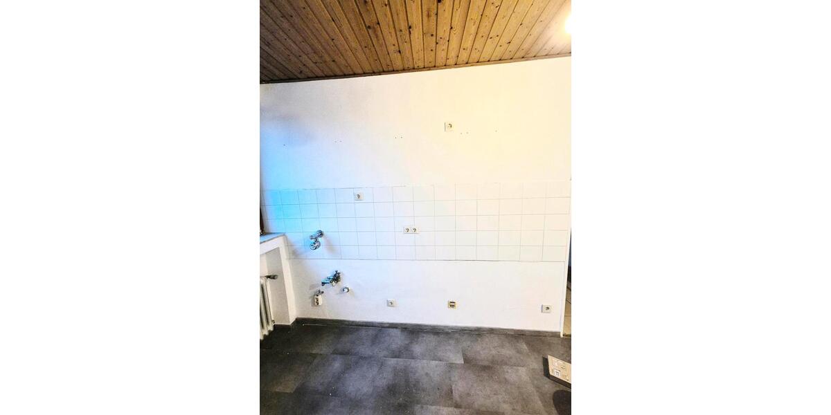 Dachgeschoßwohnung Dinslaken Hiesfeld - 2.5 Zimmer, 73 m&sup2;, 625&euro; | Angebot:26396476