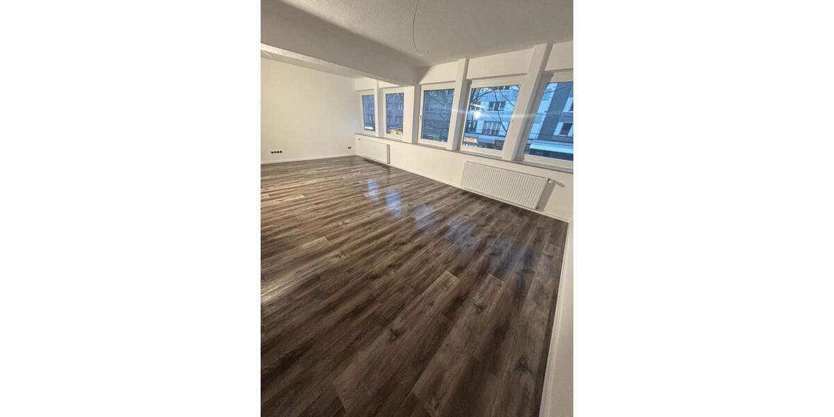 Etagenwohnung Mülheim an der Ruhr - 3 Zimmer, 112 m&sup2;, 950&euro; | Angebot:25956684