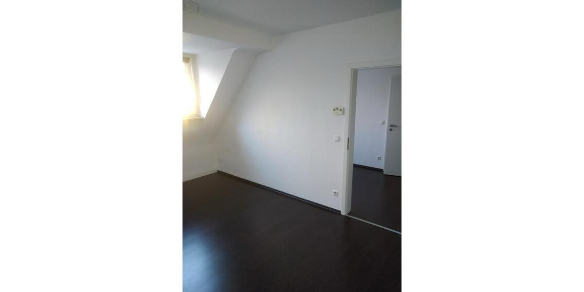Dachgeschoßwohnung Essen Stadtbezirk II - 2 Zimmer, 40 m&sup2;, 550&euro; | Angebot:26033818