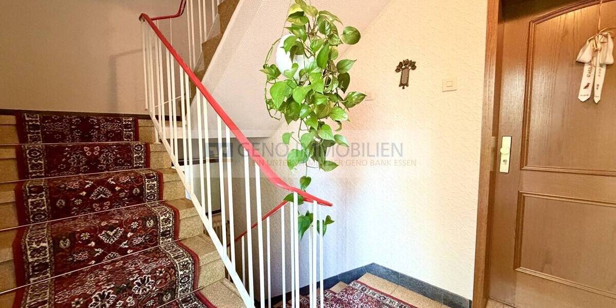 Mehrfamilienhaus, Wohnhaus Essen Burgaltendorf - 9 Zimmer, 184 m&sup2;, 560.000&euro; | Angebot:26208405