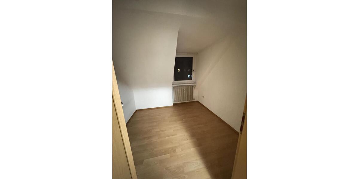 Dachgeschoßwohnung Oberhausen - 3.5 Zimmer, 60 m&sup2;, 720&euro; | Angebot:25988634