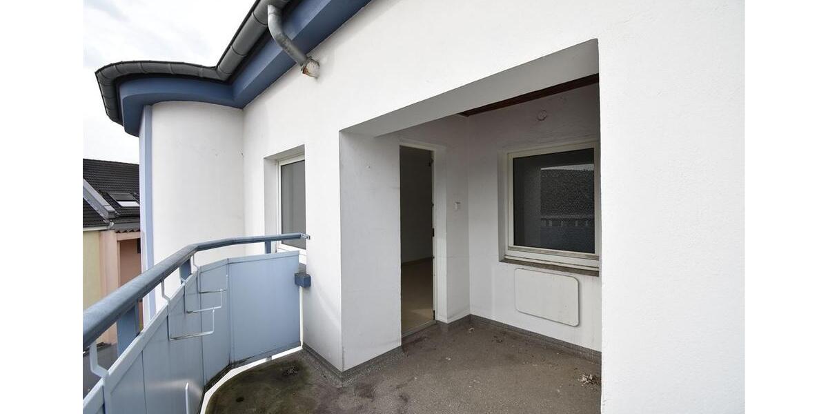 Dachgeschoßwohnung Oberhausen - 3 Zimmer, 87 m&sup2;, 945&euro; | Angebot:25222330