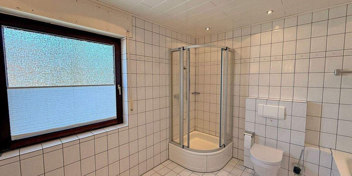 Etagenwohnung Dinslaken Bruch - 4 Zimmer, 115 m&sup2;, 259.000&euro; | Angebot:25684457