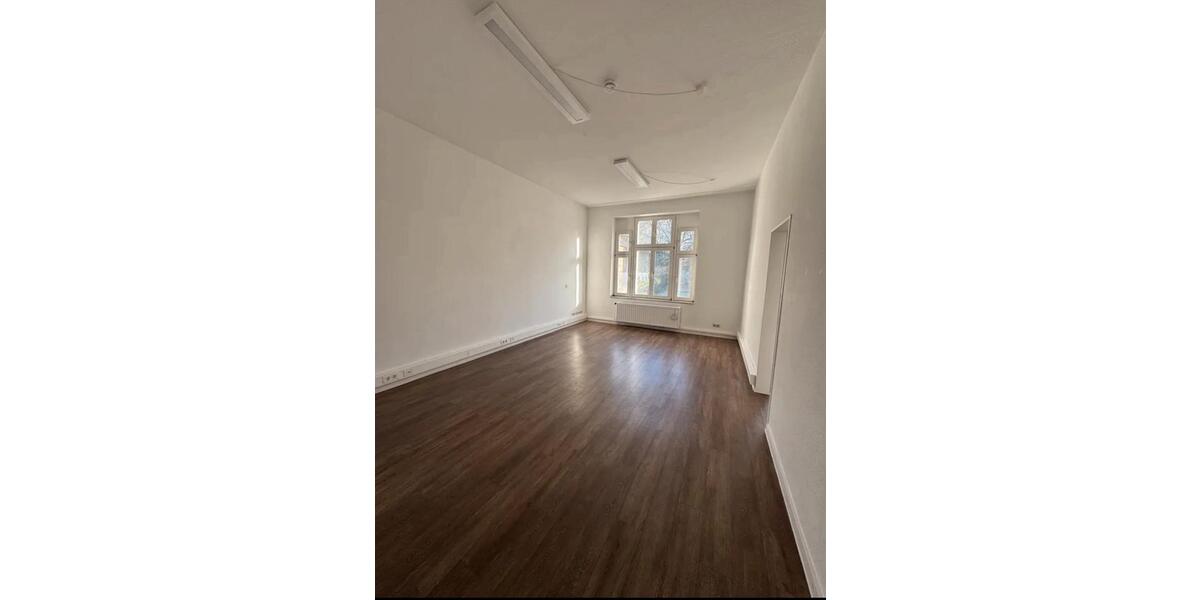Etagenwohnung Essen Stadtbezirk VIII - 4 Zimmer, 130 m&sup2;, 1.170&euro; | Angebot:25272343