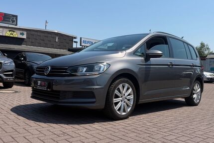 VW Touran 161.000 km 10.950 &euro; Dinslaken 46537