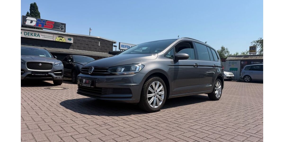 VW Touran 161.000 km 10.950 &euro; Dinslaken 46537