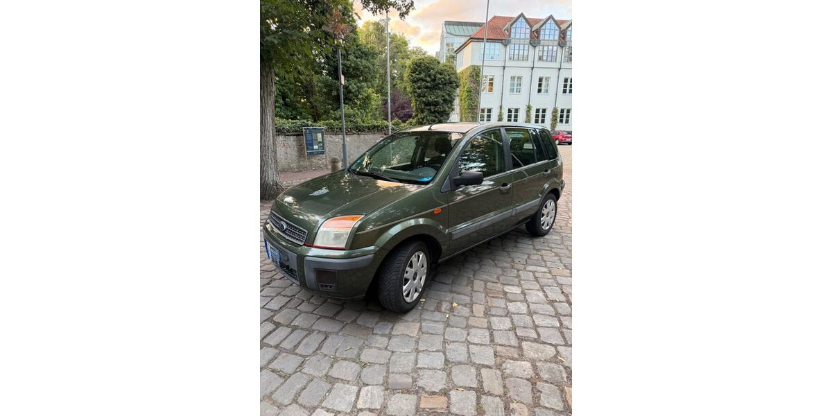 Ford Fusion 99.211 km 2.900 &euro; Gelsenkirchen 45894